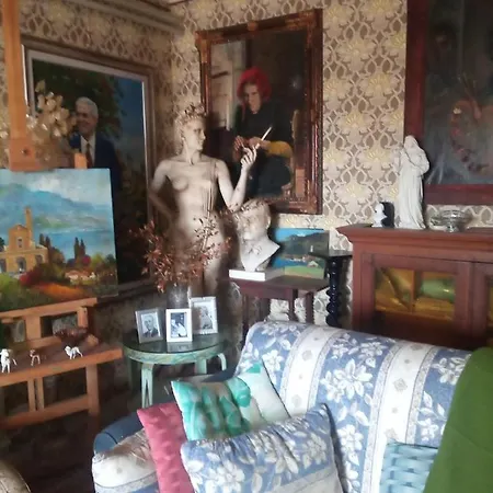 Giulia Guest house Lura
